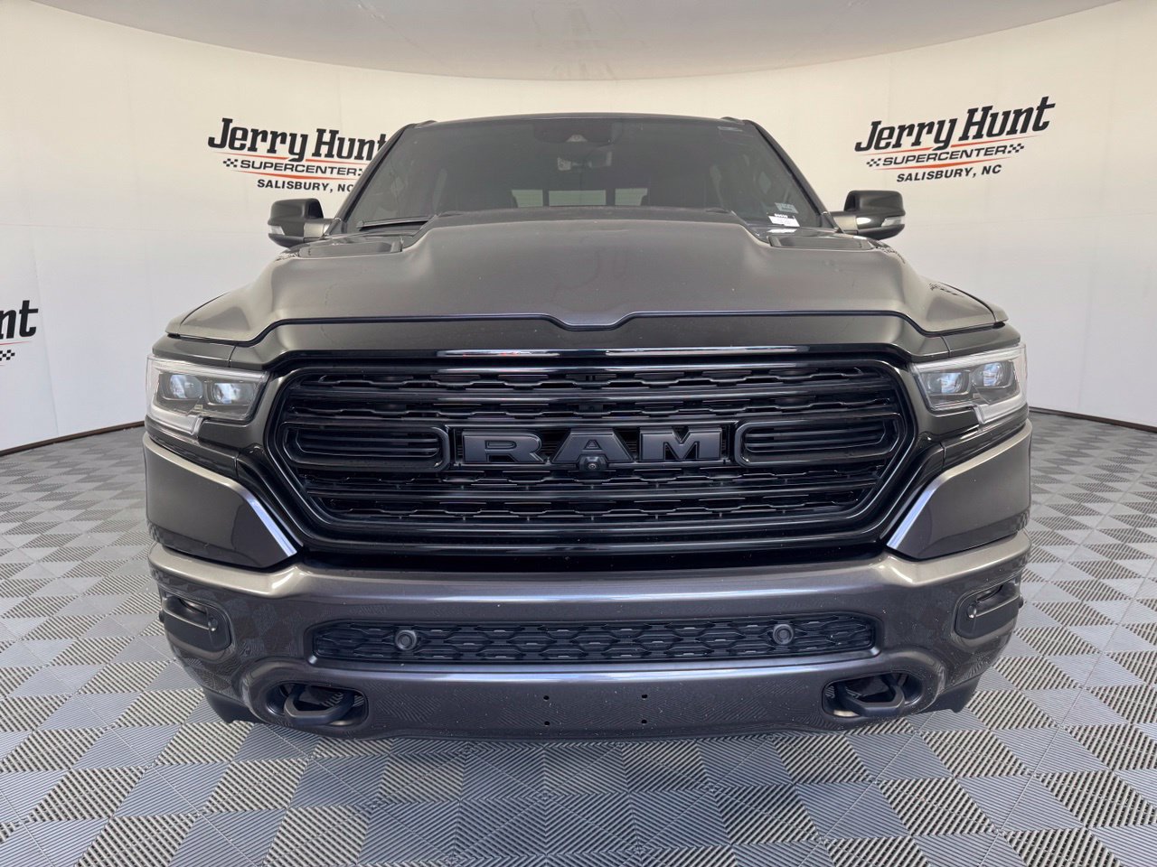 Used 2024 RAM 1500 Limited AWD/4WD image 5