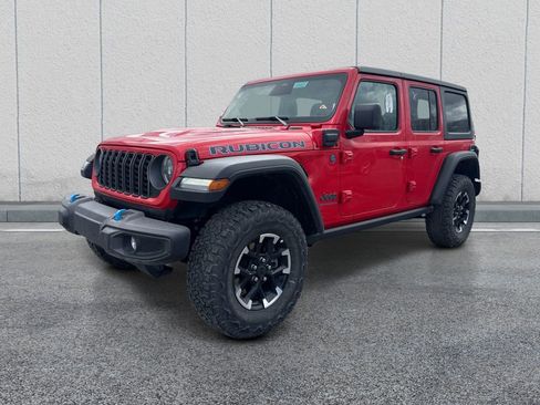 Used 2025 Jeep Wrangler Unlimited Rubicon 4xe w/ Convenience Group image 3