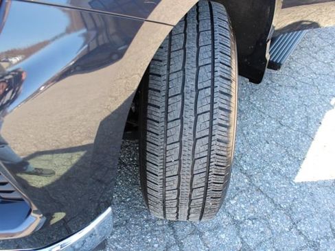 Used 2024 Chevrolet Silverado 1500 LT image 8