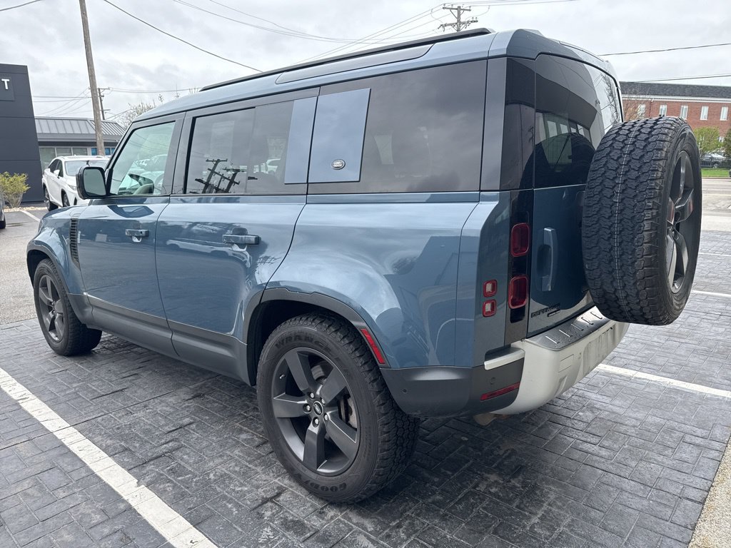 Used 2020 Land Rover Defender 110 HSE AWD/4WD image 3