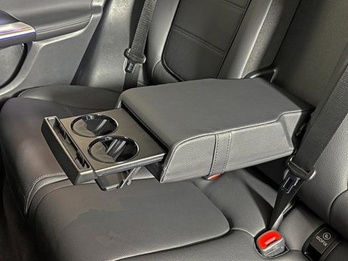 Used 2026 Mercedes-Benz GLC 300 4MATIC image 29