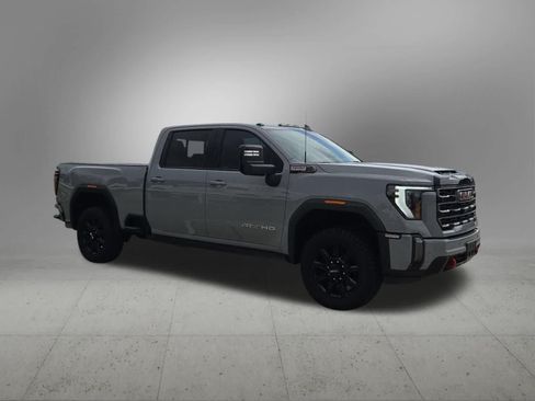Used 2024 GMC Sierra 2500 AT4 w/ AT4 Premium Plus Package AWD/4WD image 8