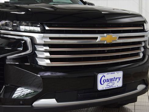 Used 2024 Chevrolet Tahoe High Country w/ Premium Package AWD/4WD image 13