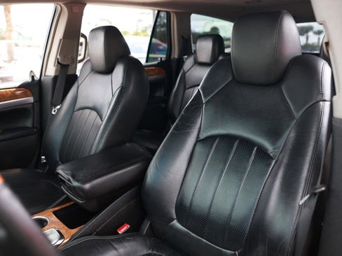 Used 2010 Buick Enclave CXL w/ Trailering Provision Package image 6