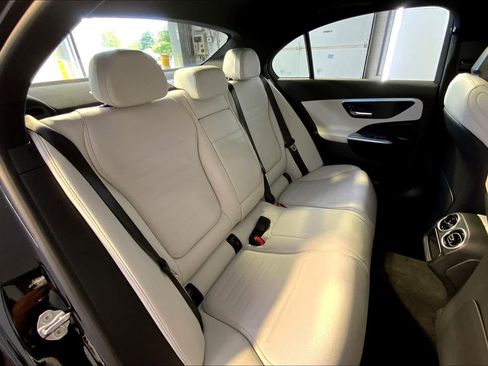 Used 2023 Mercedes-Benz C 300 4MATIC Sedan image 20
