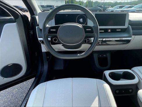 Used 2022 Hyundai Ioniq 5 Limited AWD/4WD image 17