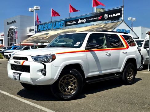 Used 2023 Toyota 4Runner 40th Anniversary SE AWD/4WD image 3