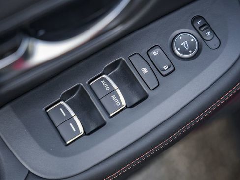 New 2026 Honda HR-V Sport image 36