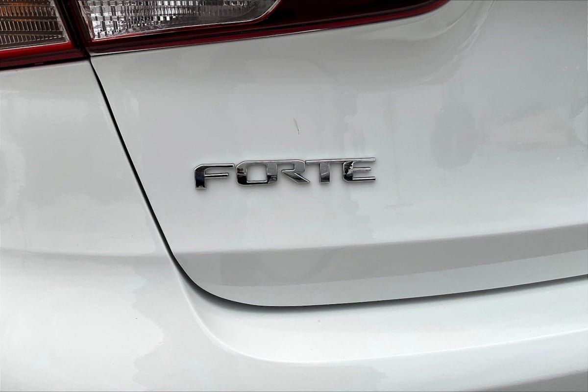Used 2017 Kia Forte LX w/ LX Popular Package FWD image 8