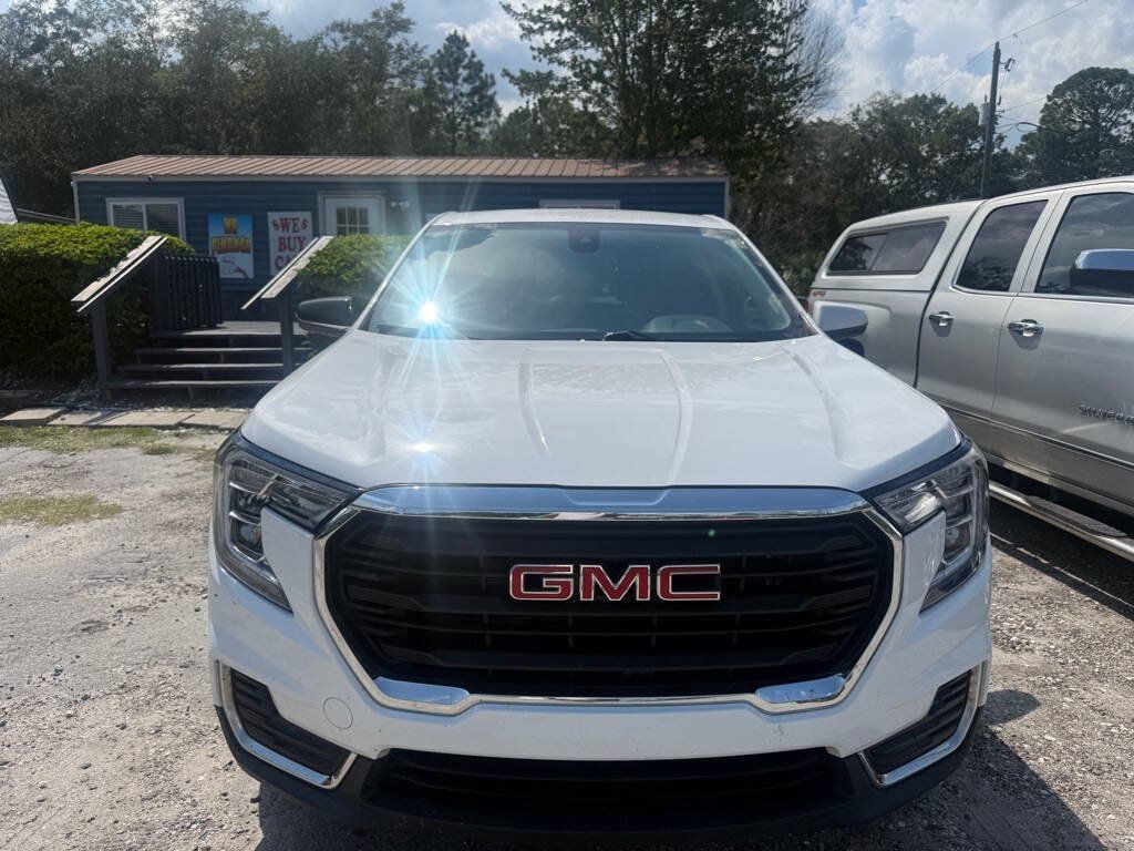 Used 2023 GMC Terrain SLE FWD image 2