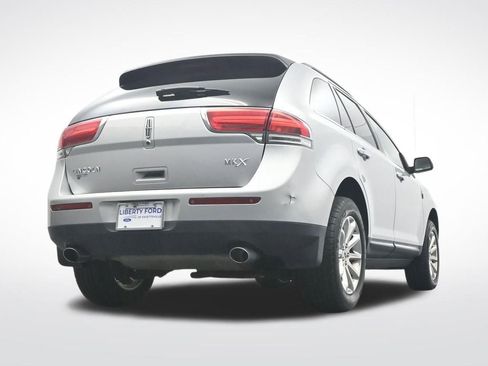 Used 2015 Lincoln MKX FWD w/ Equipment Group 101A image 37
