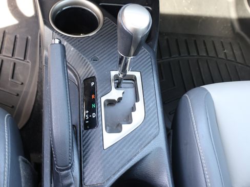 Used 2013 Toyota RAV4 Limited image 31