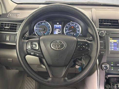 Used 2017 Toyota Camry LE FWD image 23