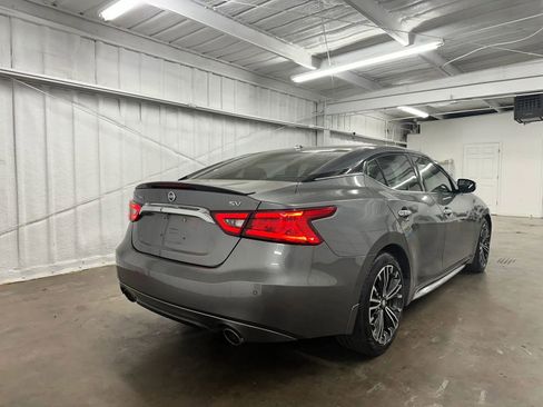 Used 2017 Nissan Maxima 3.5 SV w/ Dynamic Package FWD image 4