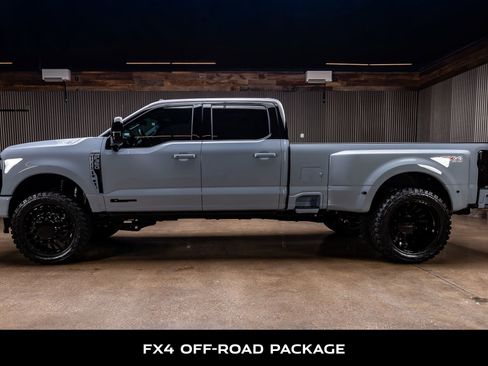 Used 2026 Ford F350 Platinum w/ FX4 Off-Road Package AWD/4WD image 6