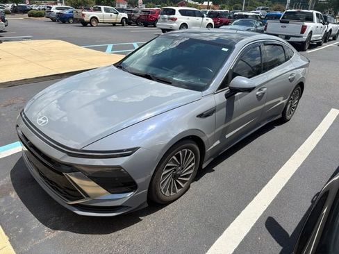 Used 2024 Hyundai Sonata Limited FWD image 1