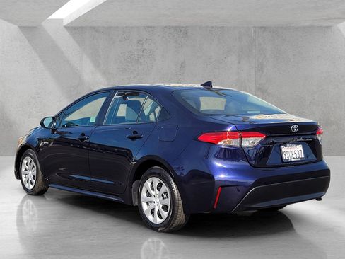 Used 2025 Toyota Corolla LE image 6