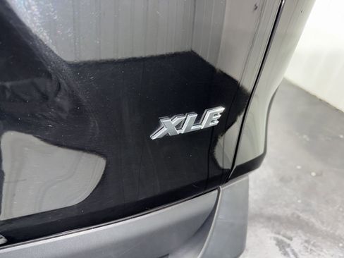 Used 2024 Toyota RAV4 XLE FWD image 34