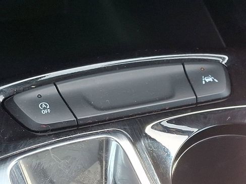 Used 2025 Chevrolet Trax ACTIV w/ Driver Confidence Package image 24