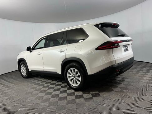 Used 2025 Toyota Grand Highlander FWD image 8