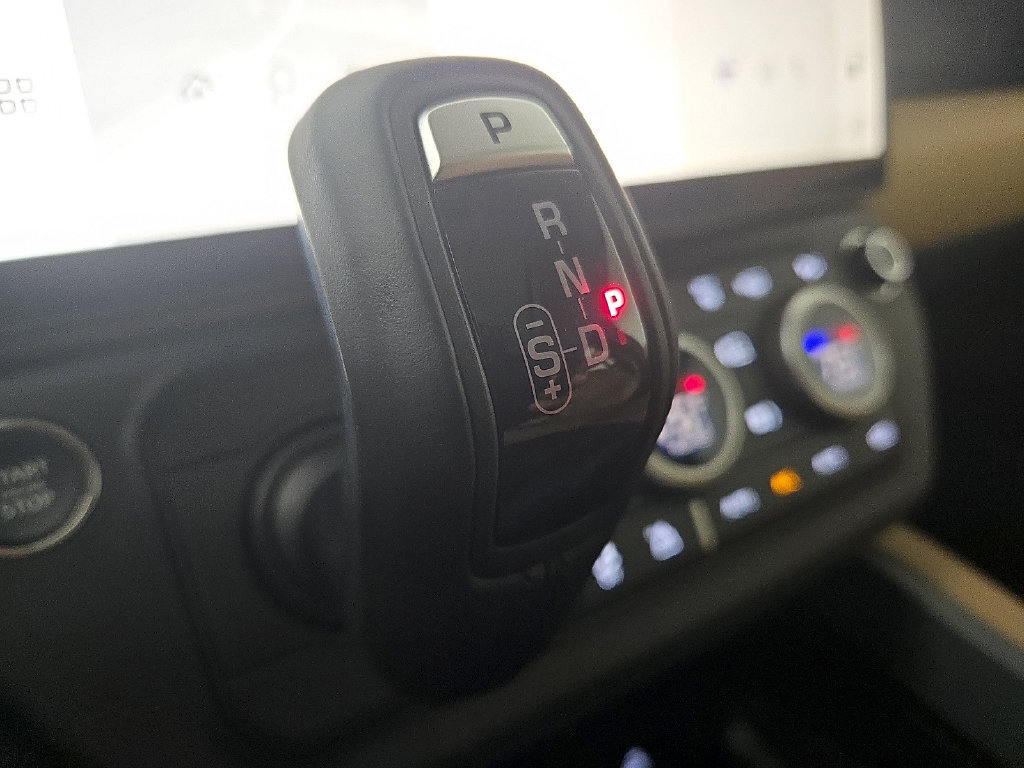 New 2026 Land Rover Defender 130 S AWD/4WD image 15