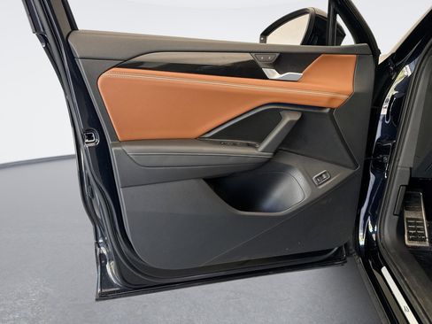 Used 2026 Volkswagen Tiguan SEL R-Line image 9