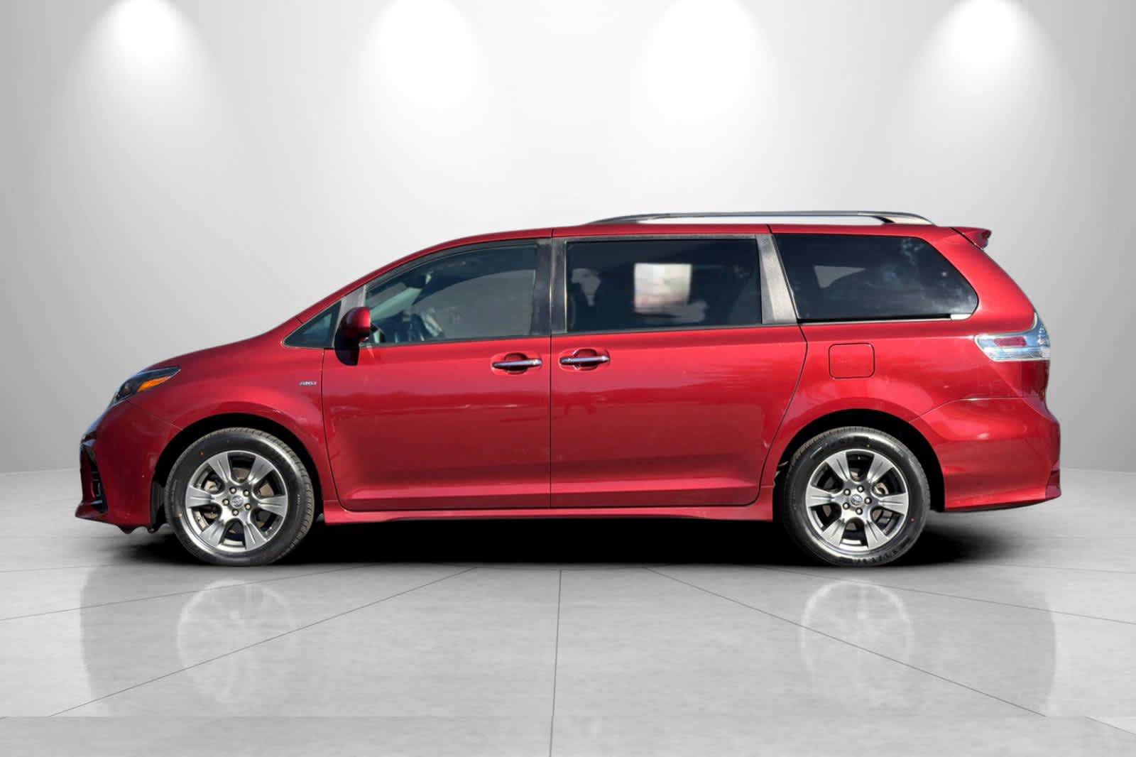 Used 2020 Toyota Sienna SE Premium AWD/4WD image 5