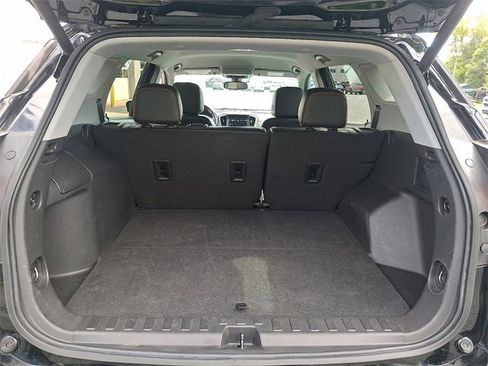 Used 2023 GMC Terrain AT4 image 28