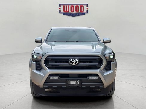 Used 2024 Toyota Tacoma SR5 AWD/4WD image 5
