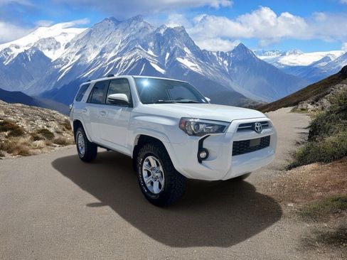 Used 2024 Toyota 4Runner SR5 Premium w/ Moonroof Package image 7