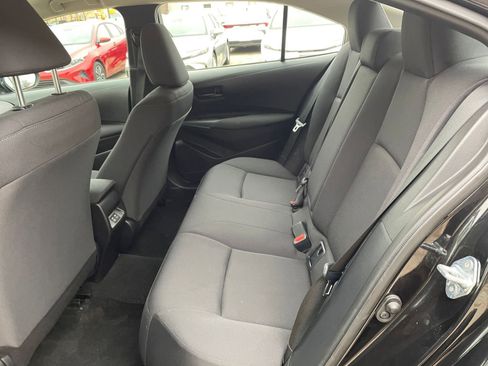 Used 2025 Toyota Corolla LE image 24