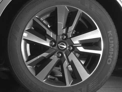 Used 2025 Nissan Versa SV image 14