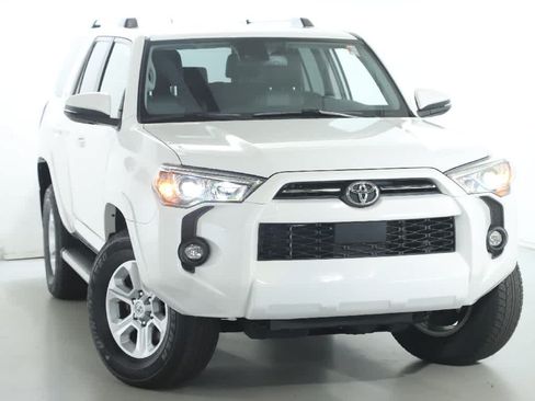Certified 2023 Toyota 4Runner SR5 Premium w/ Moonroof Package AWD/4WD image 2