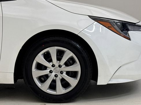 Used 2023 Toyota Corolla LE FWD image 6