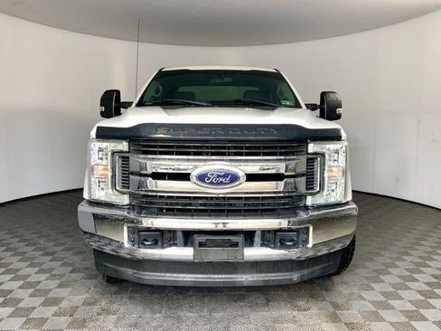 Used 2017 Ford F250 XL w/ STX Appearance Package AWD/4WD image 3
