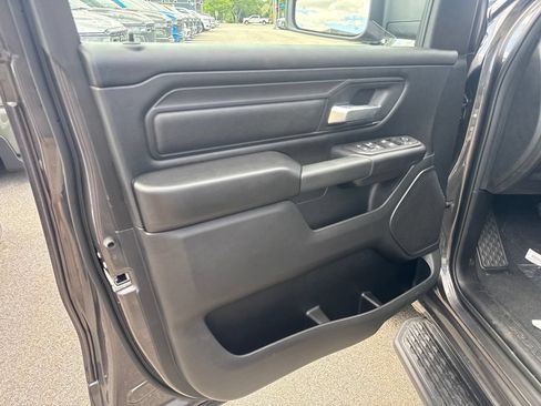 New 2026 RAM 1500 Express AWD/4WD image 17