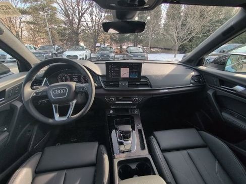 Used 2025 Audi Q5 2.0T Premium Plus w/ Premium Plus Package image 24