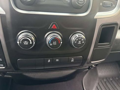 Used 2022 RAM 1500 Classic Warlock image 25