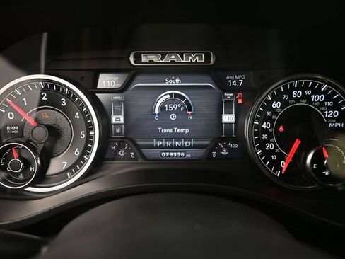 Used 2019 RAM 1500 Laramie AWD/4WD image 6