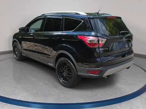 Used 2017 Ford Escape Titanium FWD image 7