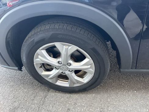 Used 2023 Honda HR-V LX image 11