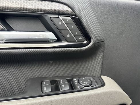 New 2026 Chevrolet Silverado 2500 ZR2 image 24