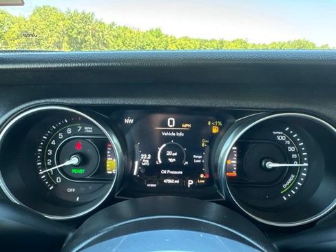 Used 2023 Jeep Wrangler Unlimited Sahara AWD/4WD image 14