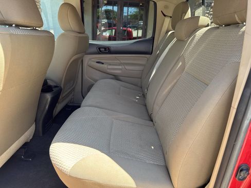 Used 2012 Toyota Tacoma PreRunner w/ Convenience Pkg RWD image 12