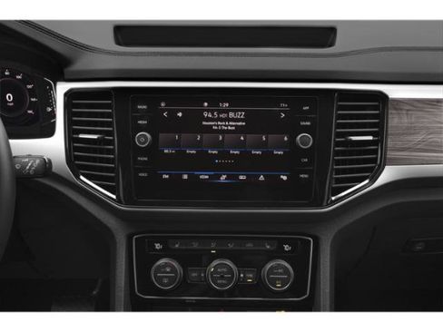 Used 2023 Volkswagen Atlas Cross Sport SE w/ Panoramic Sunroof Package FWD image 10