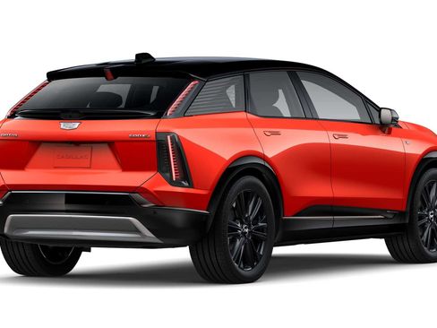 New 2025 Cadillac Optiq Sport 2 w/ LPO, Floor Liner Package image 29