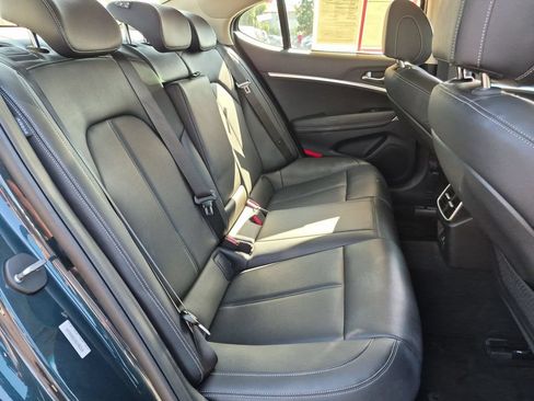 Used 2025 Genesis G70 2.5T RWD image 30