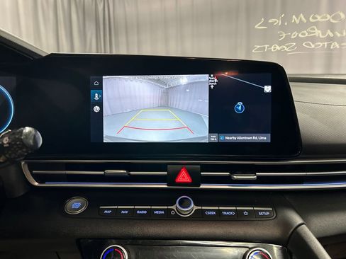 Used 2025 Hyundai Elantra SEL image 16