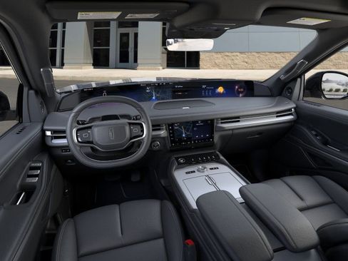 New 2026 Lincoln Navigator Reserve w/ Jet Appearance Package AWD/4WD image 9