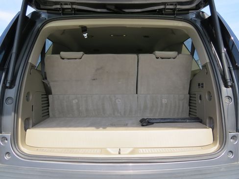 Used 2019 GMC Yukon SLT w/ Open Road Package image 12